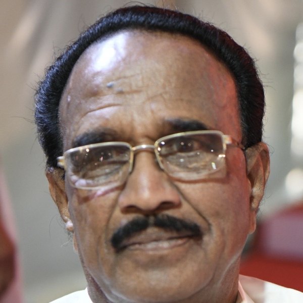 എം പത്മലോചനൻ
